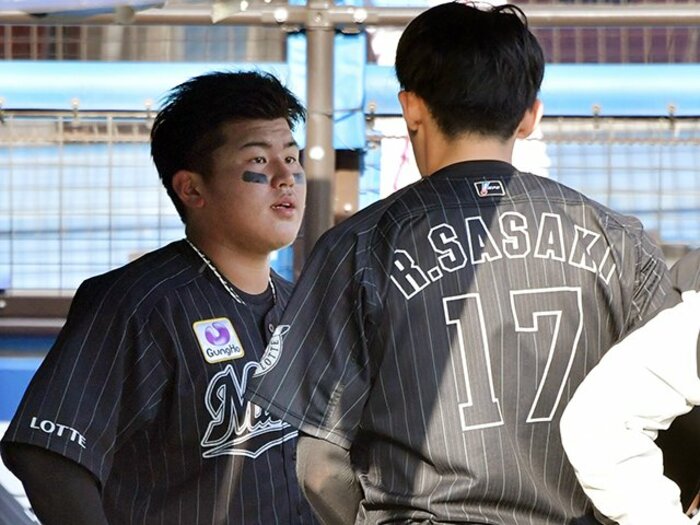 「高卒18歳ドラ1捕手がキャリア7戦目で完全試合」松川虎生－佐々木朗希は“ロッテの黄金バッテリー”となるか〈記録で見るスゴさ〉＜Number Web＞ photograph by Sankei Shimbun