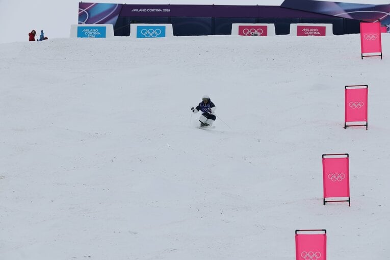 堀島の滑りを連続写真で　©Kaoru Watanabe/JMPA