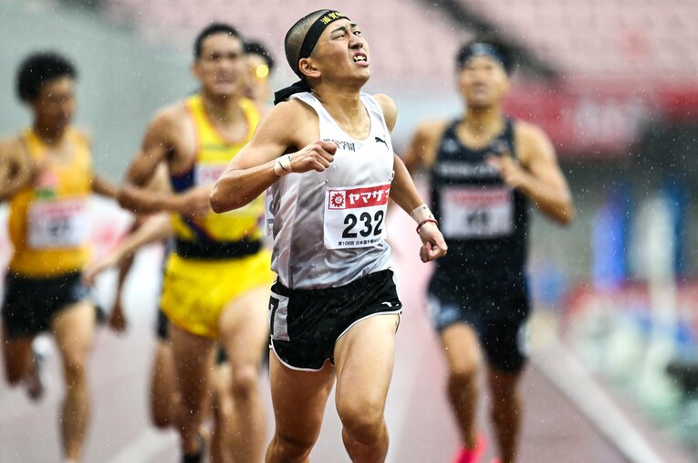 日本選手権の800ｍでシニア選手を抑えて圧勝した17歳の落合晃。パリ五輪参加標準記録を目指した果敢なアタックが印象的だった ／ photograph by Asami Enomoto