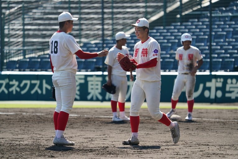 昨夏の甲子園決勝で4回からマウンドに立った智弁和歌山のエース中西聖輝　©Hideki Sugiyama