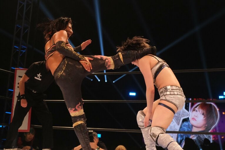 水着グラビアも披露のアイドル路線から急転換…素顔は“オラオラ”、スターダムのベルトも獲得した岩田美香の渇望「総合格闘技かキックにも」(16)