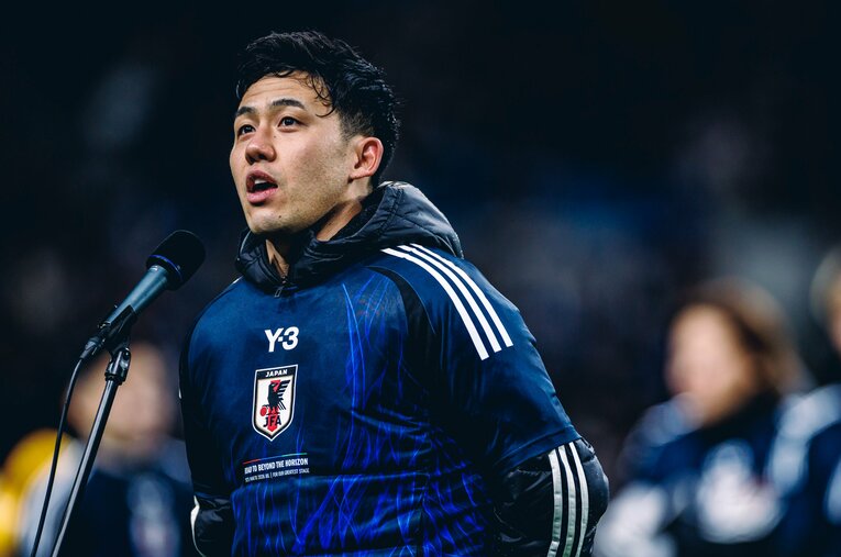 冷静沈着なタイプの遠藤航が「W杯優勝」を目標として口にしたことには少なからぬ驚きがあった。その真意とは？ ／ photograph by Kiichi Matsumoto