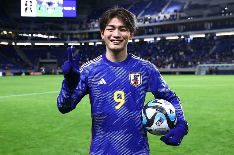 日本代表では自身初のハットトリックを達成した上田綺世（あやせ／25歳） ／ photograph by JFA/AFLO