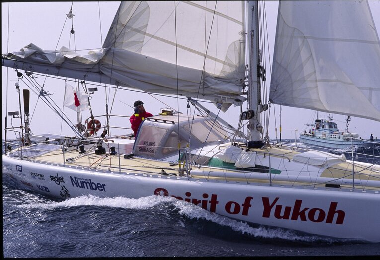 フランスが不屈の日本人に「ブラボー！」 白石康次郎が53歳で世界一過酷なヨットレースを完走するまで(3)