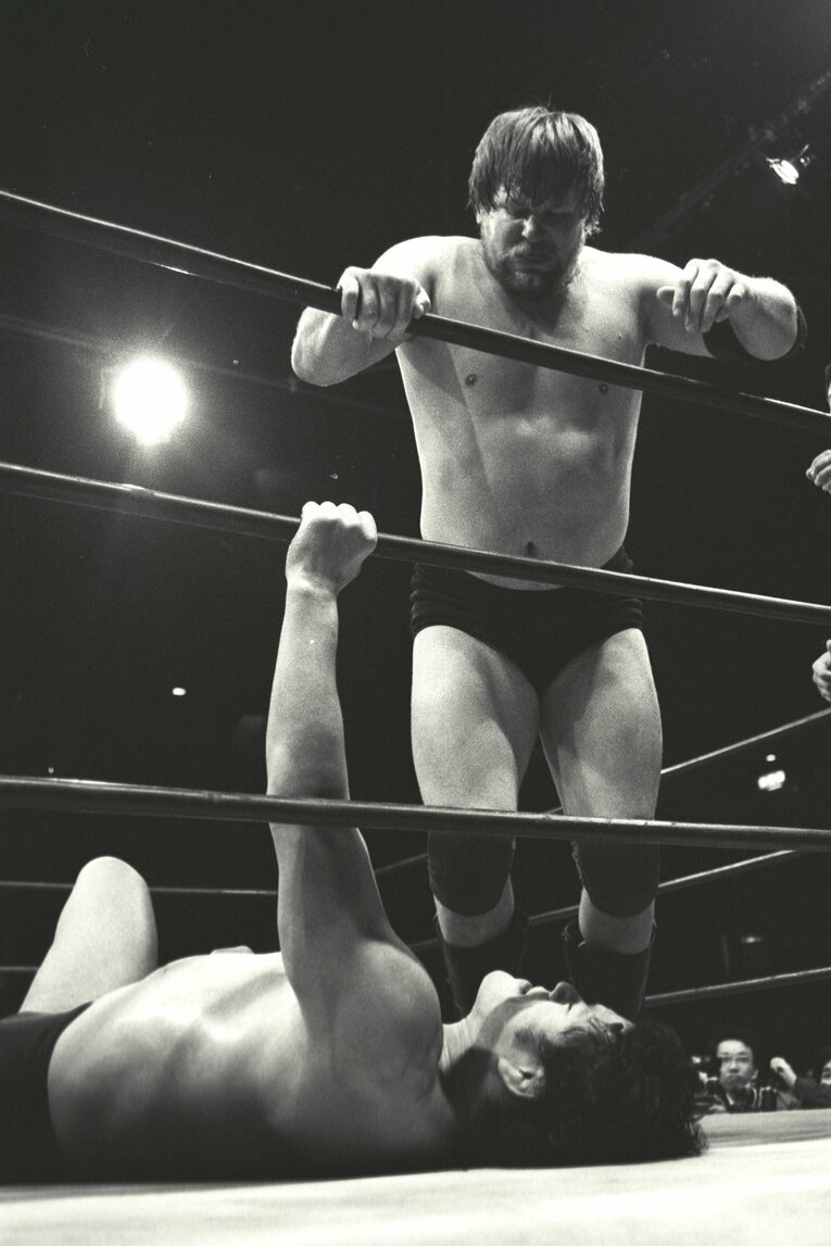 ハンセンは猪木の“引き立て役”ではなく、対等のトップであることを自らに課していた　©Essei Hara