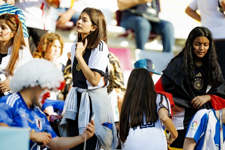 カタールW杯の女性サポーター　©Kiichi Matsumoto/JMPA
