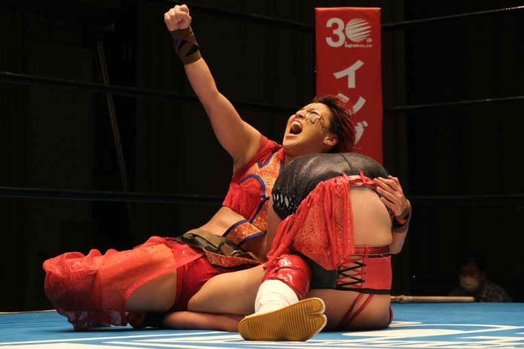 「燃え尽きるさまを見てほしい」米AEWで活躍、日本でも2冠の志田光が「日本の女子プロレスが世界最高」と語る理由(58)