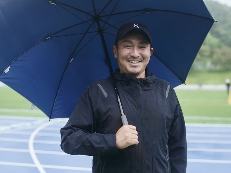 慶應競走部の保科光作コーチ　©Yuki Suenaga