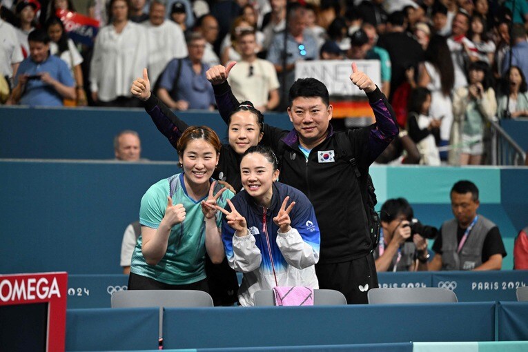 団体戦で銅メダルを獲得した韓国代表　©︎AFP/AFLO