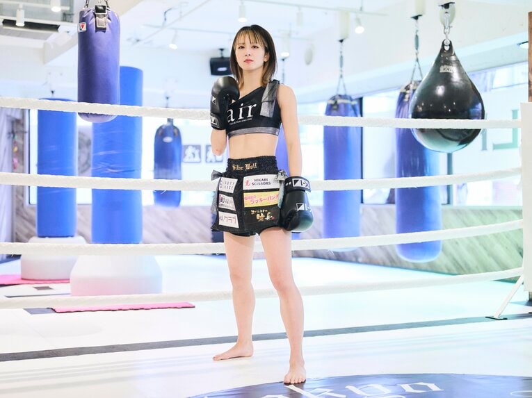 菅原美優22歳「アンチもいる中で成長してきた」話題の美容師兼業ファイターを支えた“先輩・武尊のアドバイス”《特別フォトインタビュー》(19)