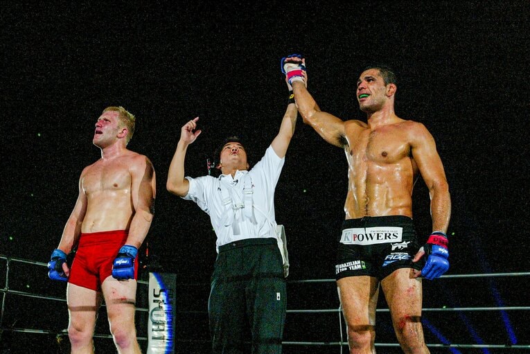 文句なしの判定勝ちでヒョードルとのグランプリ決勝へと駒を進めた