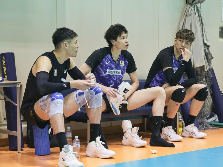 高橋健太郎、山内晶大、小野寺太志（日本代表合宿の練習風景）©︎Yuki Suenaga