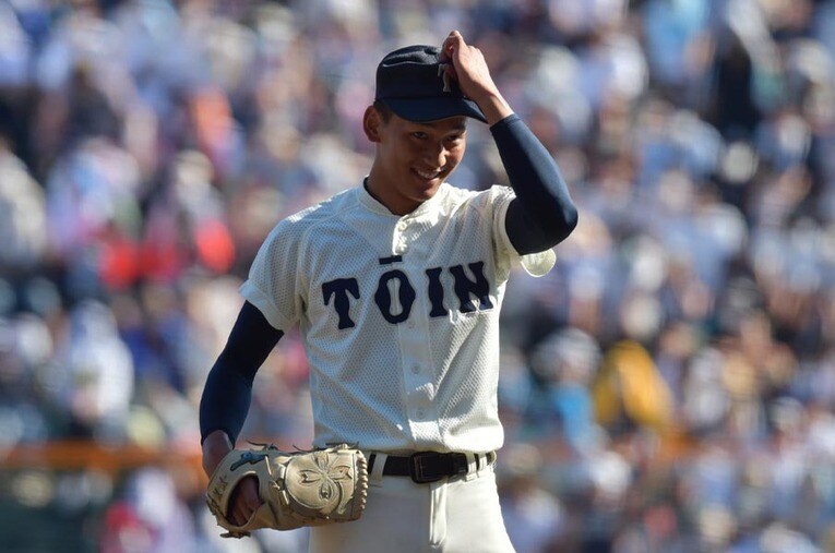 大阪桐蔭の前田悠伍（当時2年） ／ photograph by Hideki Sugiyama