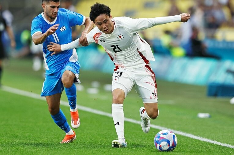 クラブで昇格を逃すPK失敗、当初の18人枠落選と悪夢続きだった内野貴史に、緊急招集という形でパリ五輪出場機会が巡ってきている ／ photograph by Mutsu Kawamori