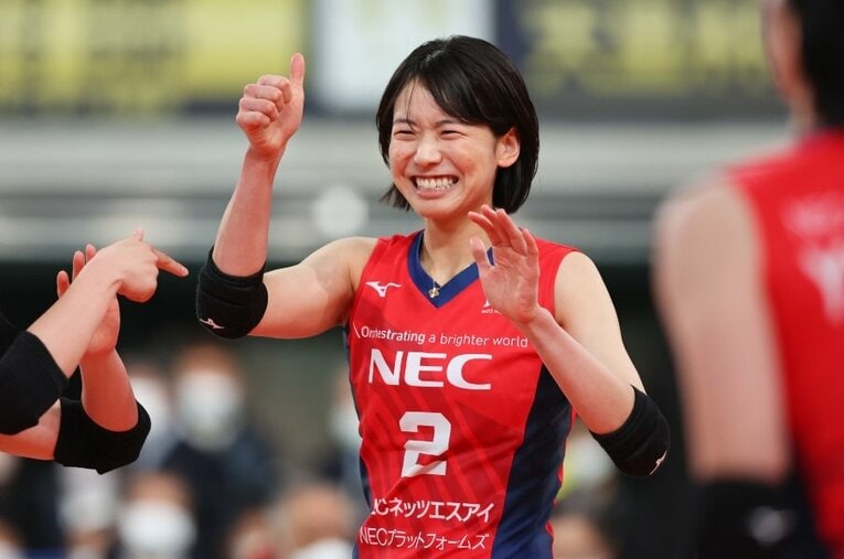 夫・西田有志（23歳）の素顔を明かした古賀紗理那（26歳）。ともに日本代表、トップアスリート同士の結婚発表は話題となった ／ photograph by YUTAKA/AFLO SPORT