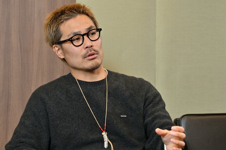 クリエイティブディレクターの吉谷吾郎  ©︎Hideki Sugiyama