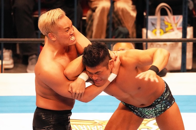 4月8日、両国国技館。オカダ・カズチカ対SANADA