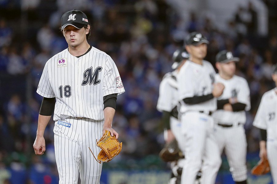 熾烈なcs争いの中 二軍で調整 ロッテ涌井秀章は また甦る プロ野球 Number Web ナンバー