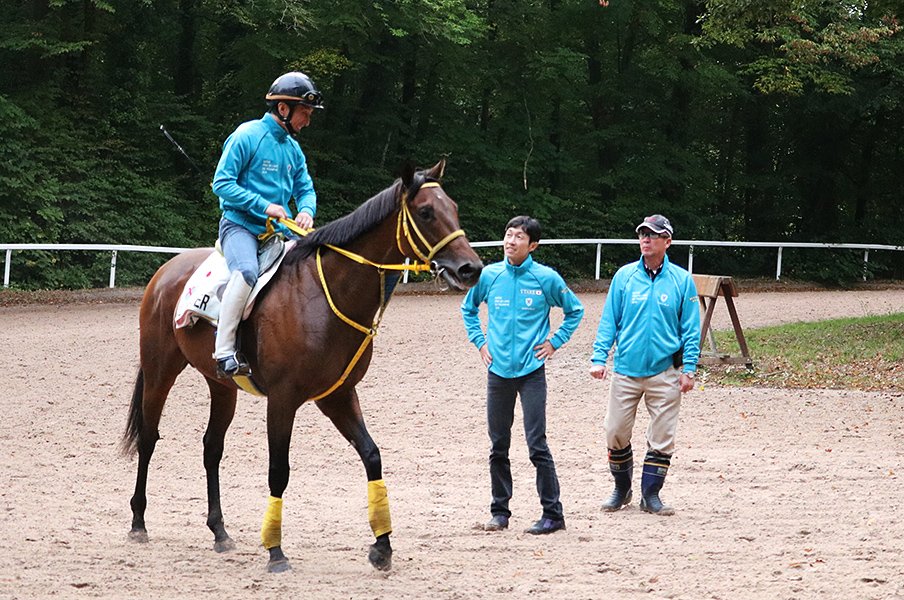 武豊、4000勝達成から凱旋門賞へ。「挑戦、勝つ事がモチベーション」<Number Web> photograph by Satoshi Hiramatsu