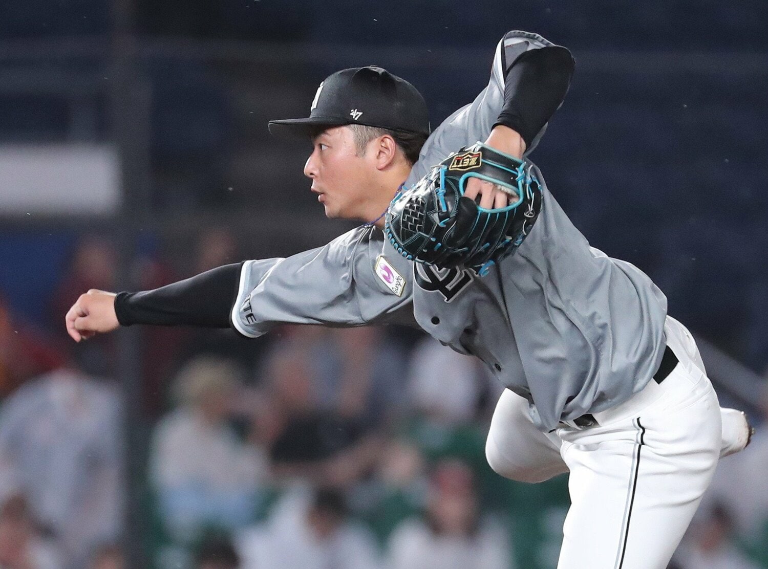 右サイドハンドの投球フォームはどことなく益田に似ている　©︎JIJI PRESS