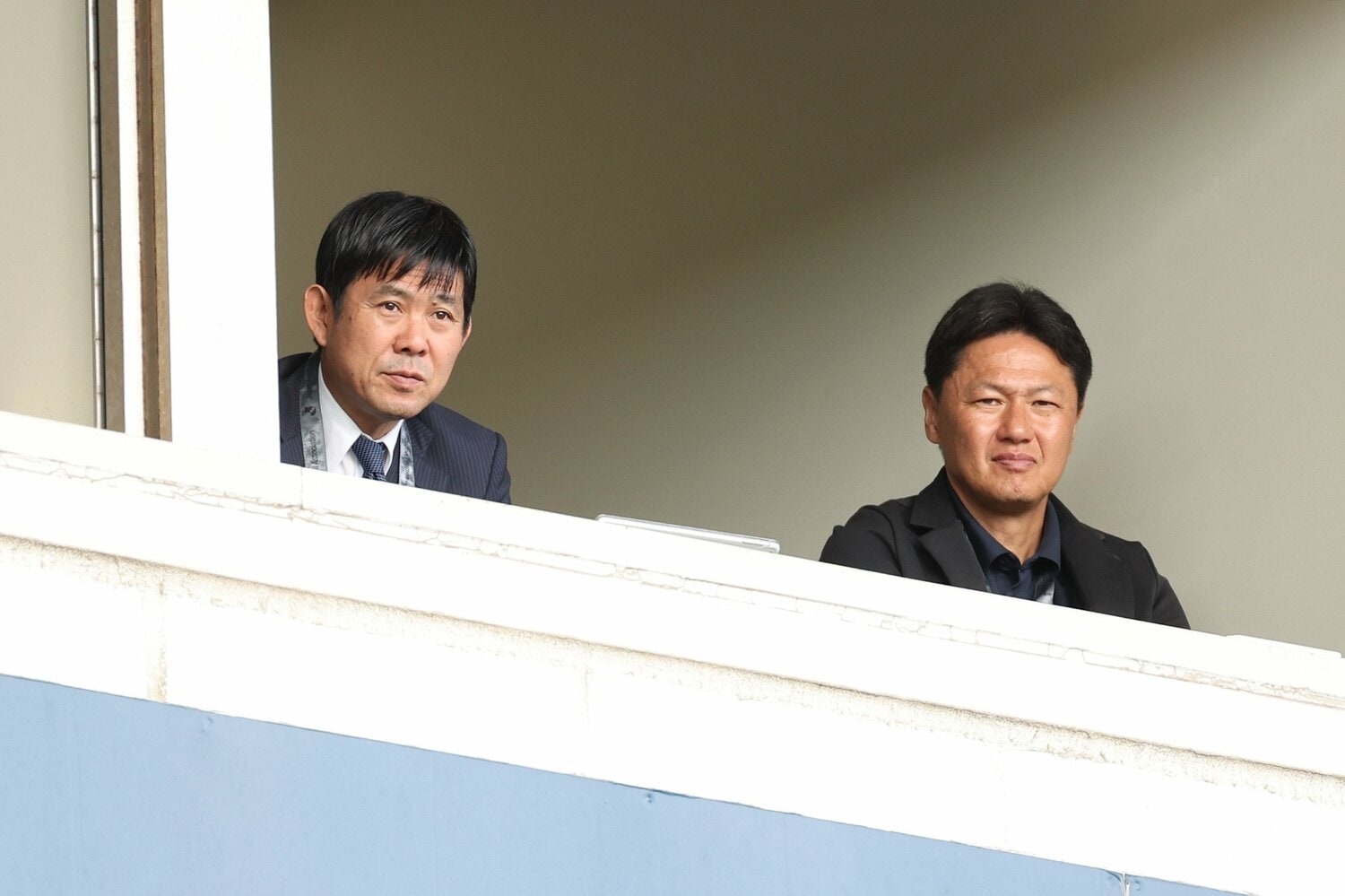 森保監督と、次期監督候補として挙げられる大岩剛U-23日本代表監督 ©JIJI PRESS