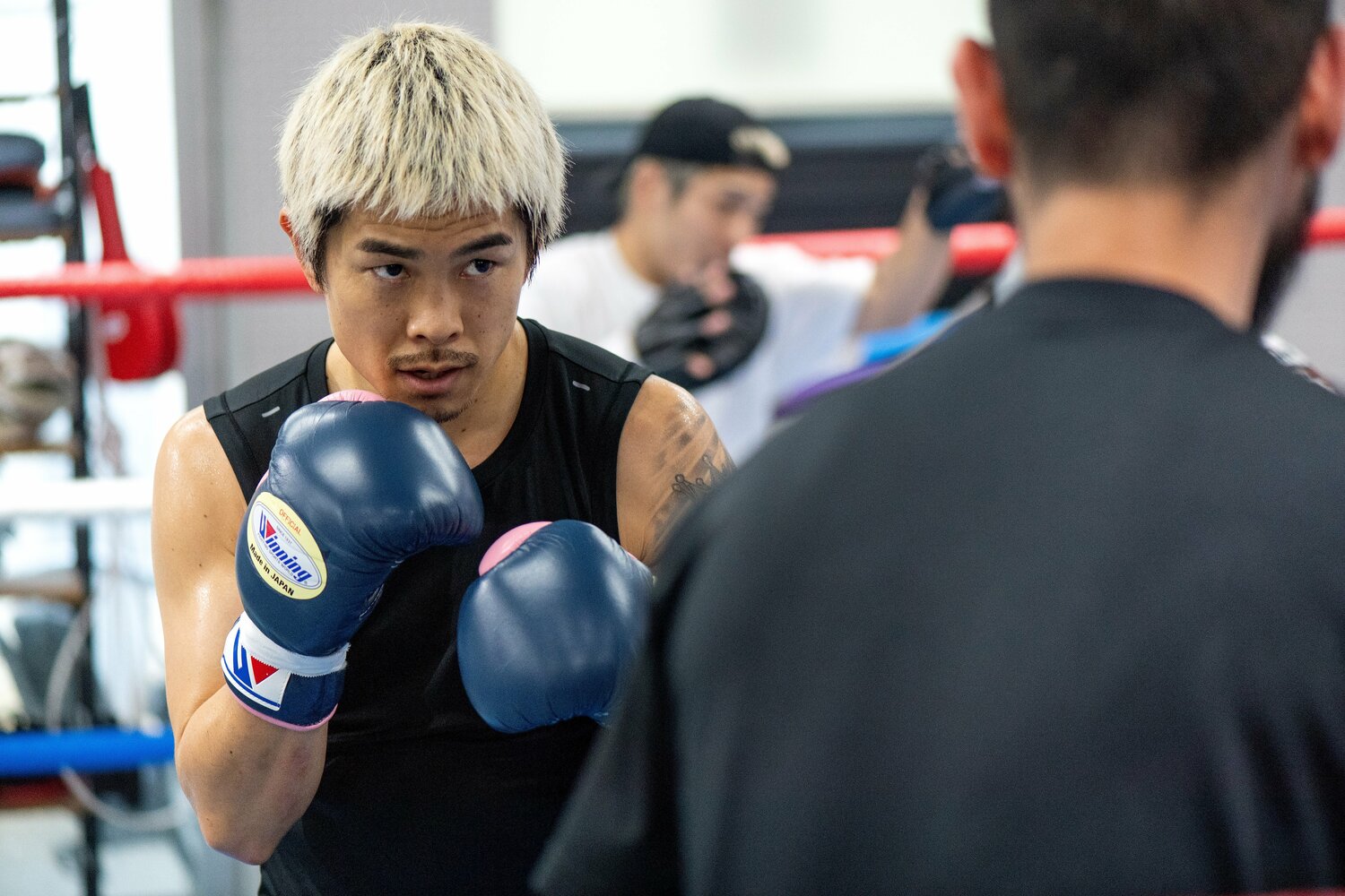 井上拓真との対決に向けて志成ジムでトレーニングを重ねる井岡一翔　©Takashi Shimizu