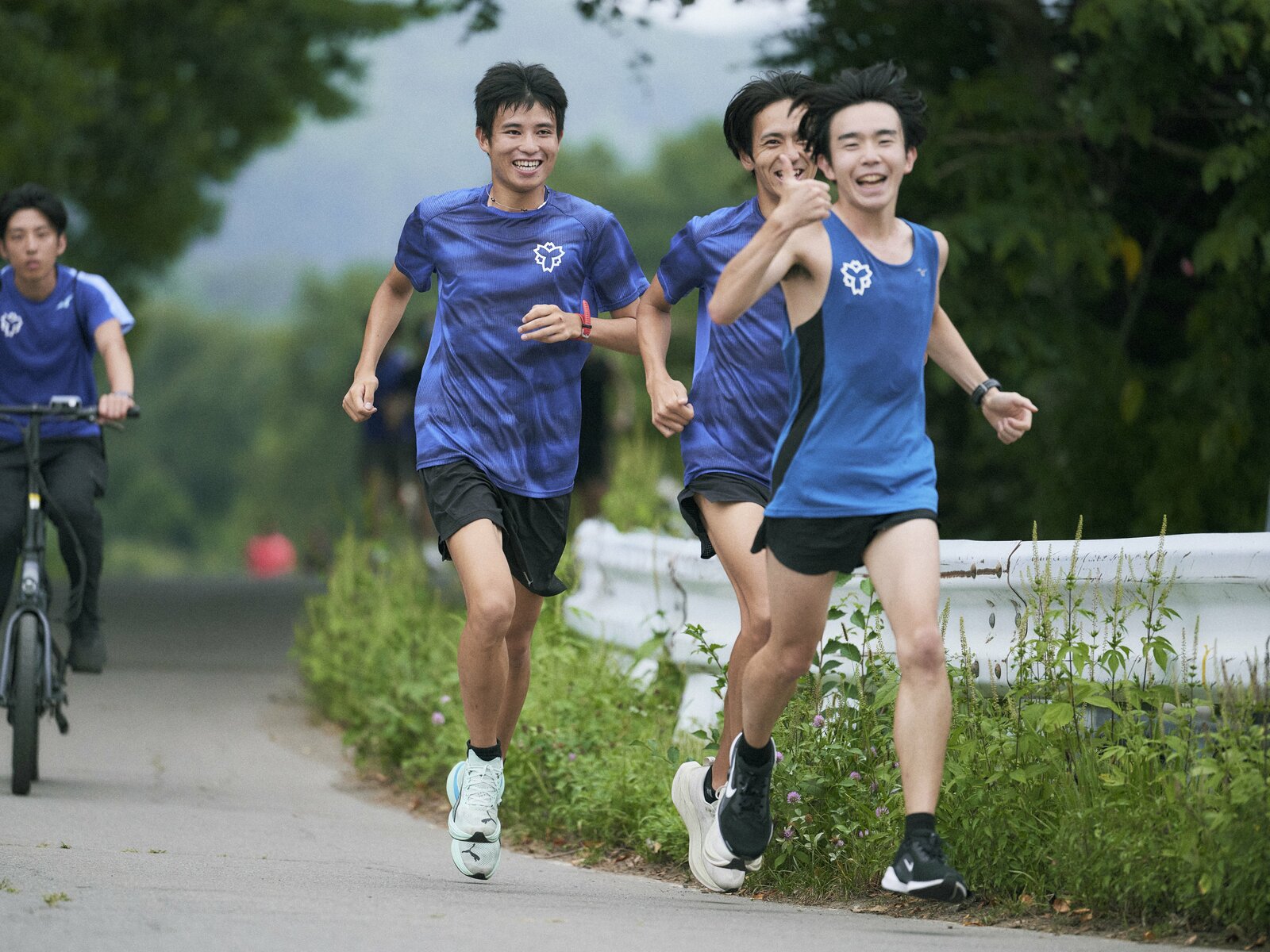 菅平合宿中の田島ら　photograph by Yuki Suenaga
