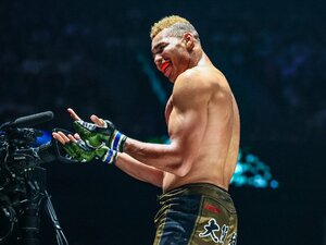 身長204cm、増量メシは7.9kg…“エグいヒザで極真王者を粉砕”エドポロキング25歳とは何者か？「じつは高校通算28本塁打」「弟は日ハム“ドラフト2位”」