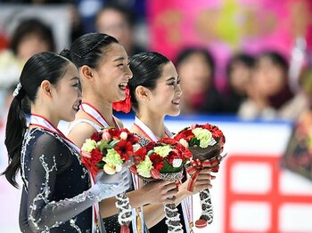 超ハイレベルな全日本フィギュアで、勝負を超えた女子選手達の意地を見た。＜Number Web＞ photograph by Asami Enomoto