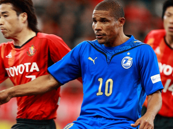 「練習態度まで批判され、こんな監督の元では…」「ホンダは高卒時点でギラギラしてた」“J1通算124発”名ブラジル人FWが今だから明かせる裏話＜Number Web＞ photograph by Tamon Matsuzono