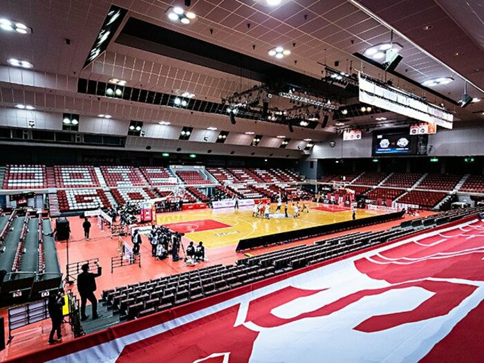 新型コロナ禍に揺れたBリーグ。三密競技の出口戦略を考える。＜Number Web＞ photograph by B.LEAGUE
