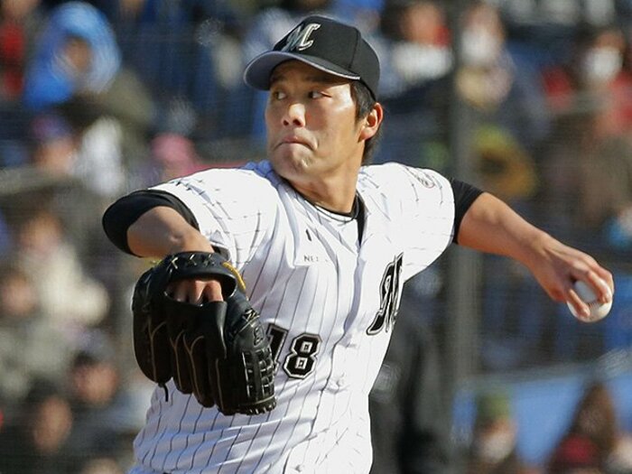 菅野、野村と共に“大学ビッグ3”と……。ロッテの左腕・藤岡貴裕、復活の道。<Number Web> photograph by Kyodo News