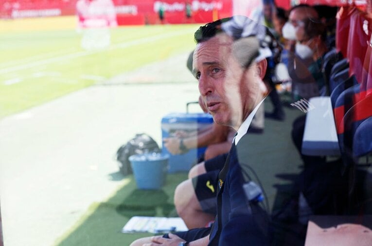 「クボ、ユニフォームちょうだい！」久保建英の“ティキタカ”は地元の子供、タクシー運転手にも人気… ビジャレアル相手に見せた敬意とは〈激写〉(5)