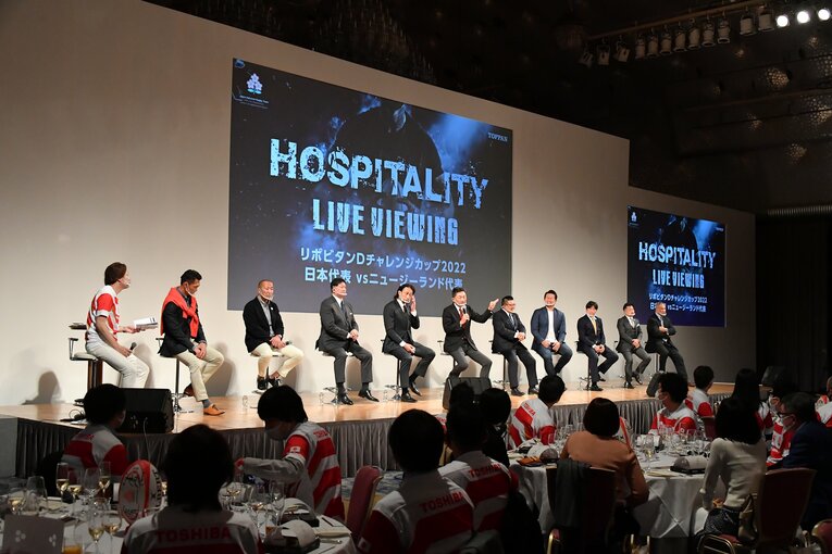 壇上ではラグビーをめぐる熱いトークを展開　©TOPPAN INC.