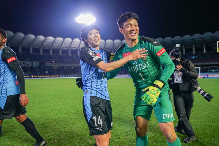 最後尾から王者を支えたGKチョン・ソンリョン　©︎J.LEAGUE 
