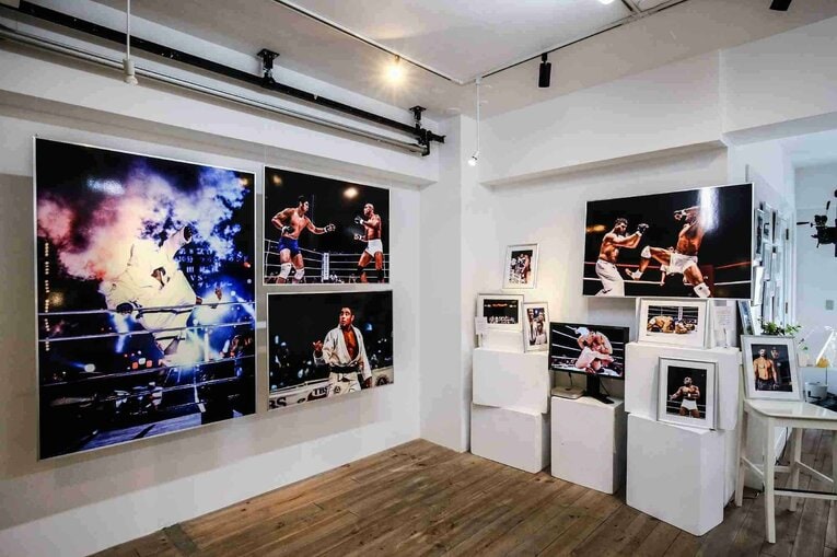 筆者のスタジオで行われたヒクソンの写真展　©Susumu Nagao