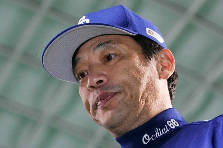 2003年オフ、落合博満は中日の監督要請を受諾すると、鈴木孝政にコーチの依頼をした ／ photograph by Hideki Sugiyama