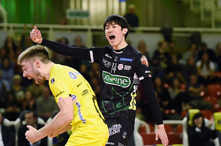 公式インスタグラムでメッセージを発信した石川。「またみなさんの前でプレーできる日を、心から楽しみにしています」とリーグ再開後の活躍を誓った。 ／ photograph by Itaru Chiba