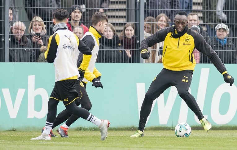 2018年3月、ドルトムントの練習に参加するボルト　©Getty Images
