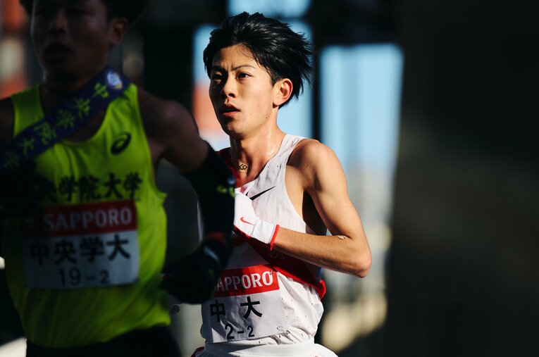 前回大会で“花の2区”区間賞だった吉居大和が15位に沈むなど、中大の歯車は最後までかみ合わなかった ／ photograph by Yuki Suenaga