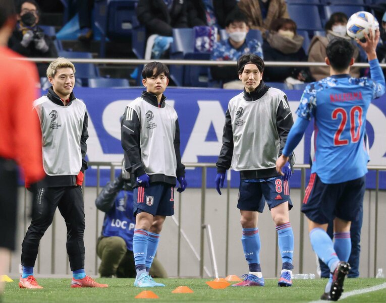 22年2月のW杯最終予選での（左から）堂安、久保、原口　©JIJI PRESS