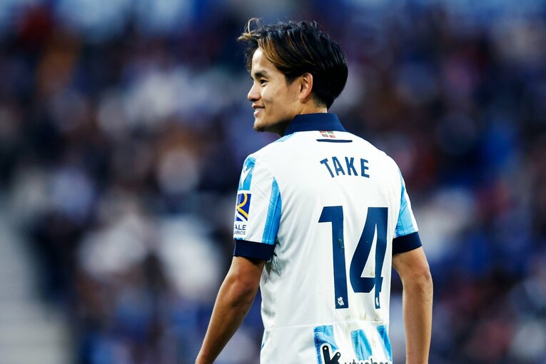 久保建英は「悔しさのあまり顔を」「痛みにピッチに拳を叩きつけ…」カメラマンが見たアジア杯後のソシエダ連戦、リアルな表情〈CLも奮闘〉(2)