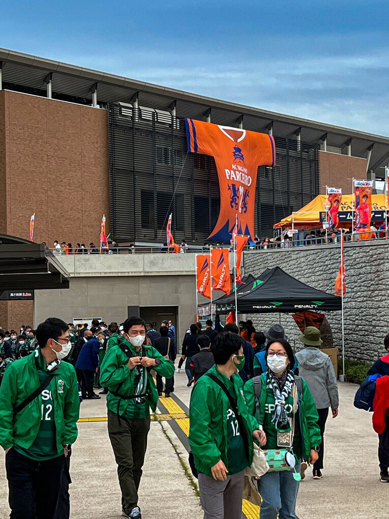 2022年5月15日、リーグ戦では11年ぶりとなる信州ダービーが開催された長野Uスタジアムの外観