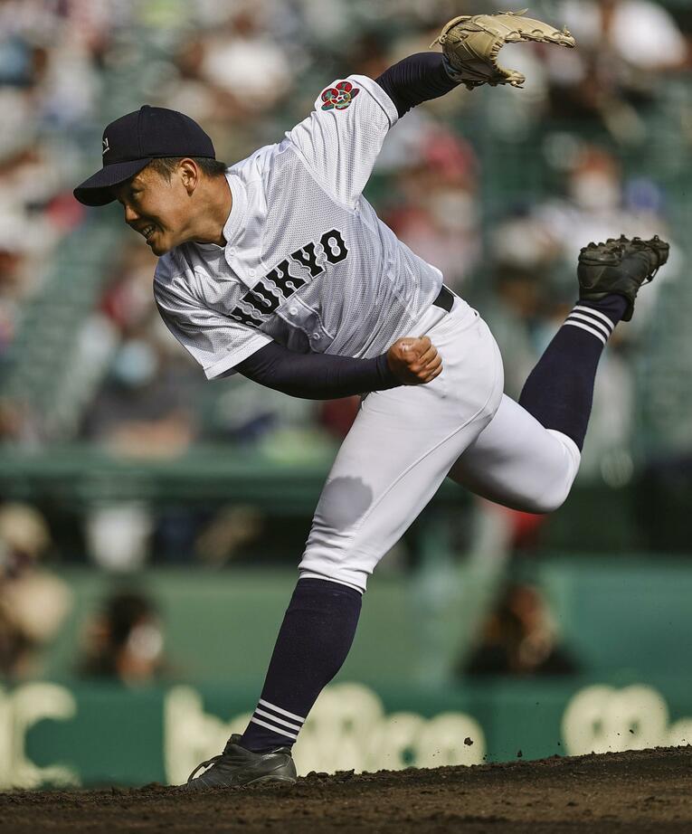 中京大中京のエース畔柳亨丞。1週間に500球の球数制限があるため、準決勝で畔柳が投げられるのは121球だ　©KYODO