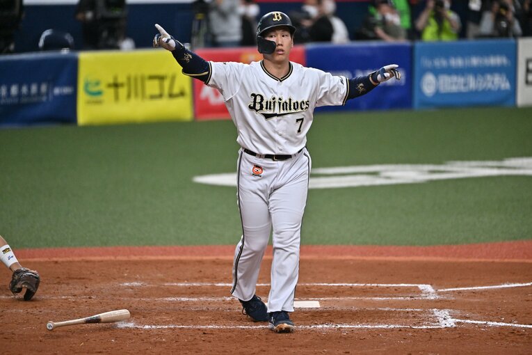 吉田のサヨナラ弾（4／6）　©Hideki Sugiyama