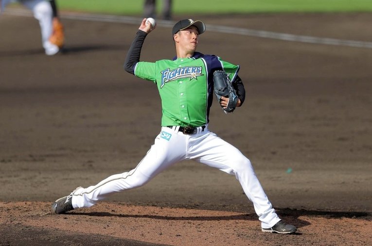 現役最後のマウンドに上がった斎藤佑樹。近くで支えてきた広報がその舞台裏を明かす ／ photograph by Sankei Shimbun