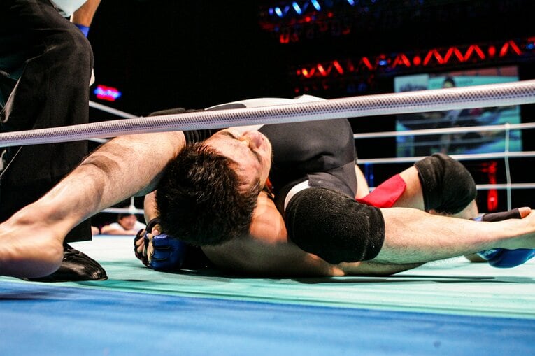 2005年11月23日、佐東伸哉に一本負け。若手時代の金原は「勝ったり負けたり」の選手だった　©Susumu Nagao