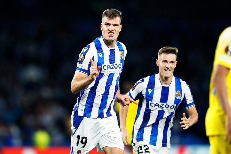 “クボコールに応えるヘディングアシスト”だけでない久保建英の強み 「自信に満ちる右サイドでの落ち着き」をELで撮った(19)