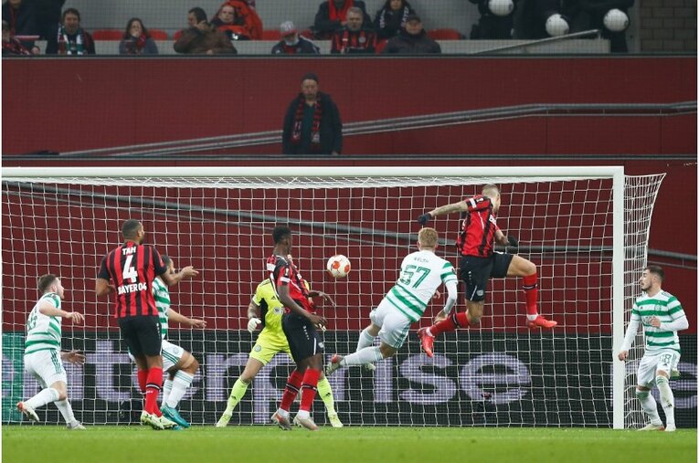 古橋亨梧のスパイクに「日の丸とKyogo」 セルティックでの絶好調ぶりを撮って体感した“スピードと日本代表での期待”(15)