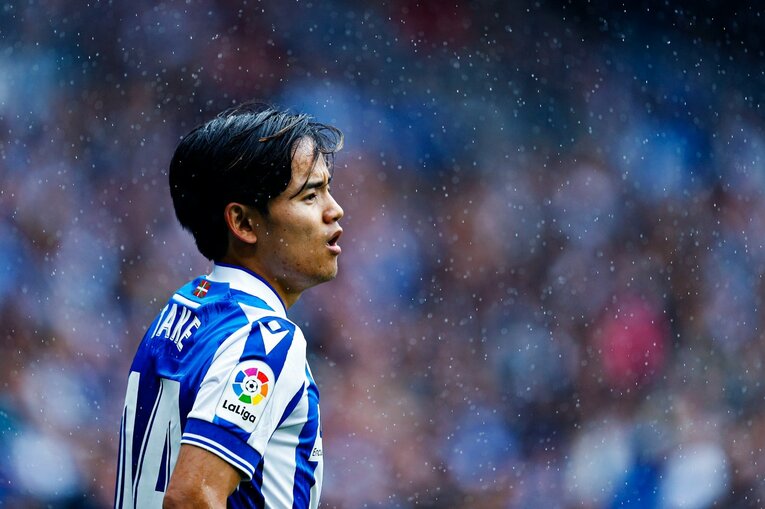 久保建英PK獲得＋シルバに絶妙アシストもドローに落胆　だが翌朝「クボ表紙の新聞」を持った地元のおじさんが…カメラマンは見た(62)